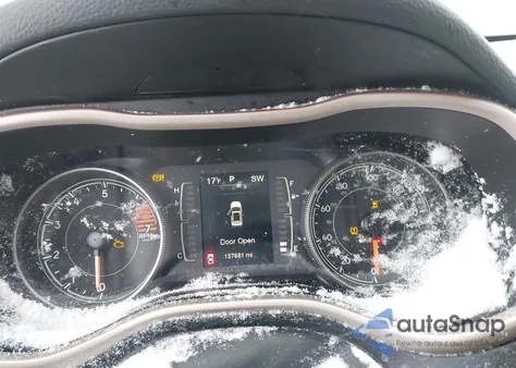 2017 Jeep Cherokee Latitude 4X4 from USA, damaged, VIN 1C4PJMCB9HW530640